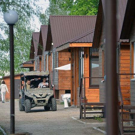 Recreational Center Rezidentsiya Yahotyn Exterior foto